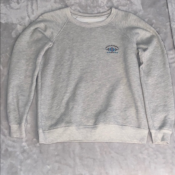 Billabong Tops - BillaBong crew neck sweatshirt